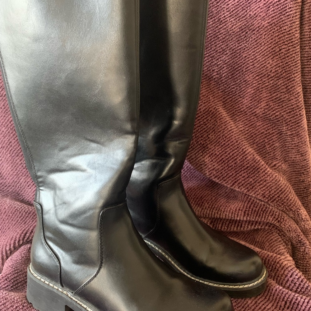 Black boots used twice